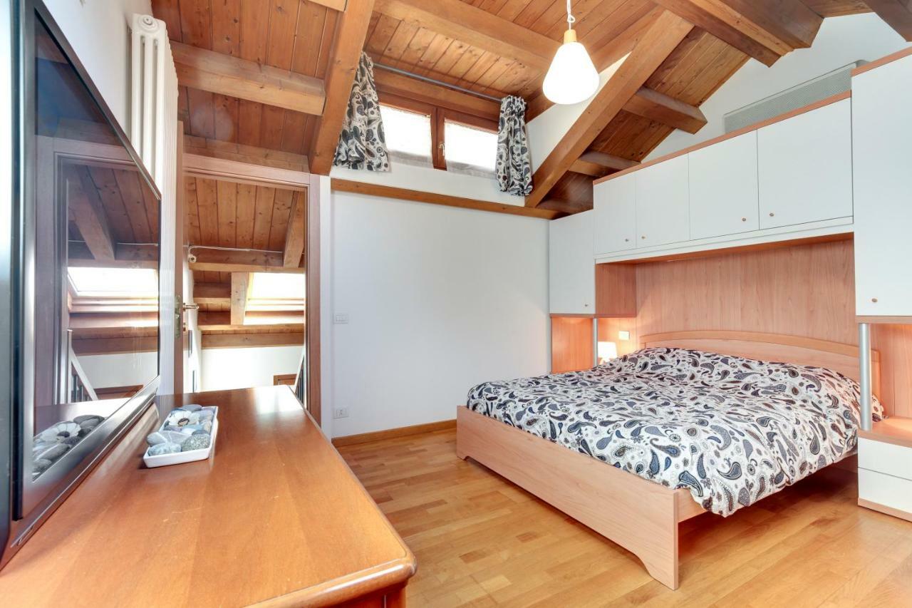 Apartament Little Canal 19 *